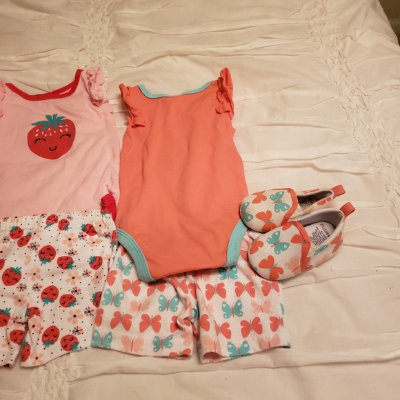 Two Cutie Pie Baby Girl Outfits. - Picture 3 of 3